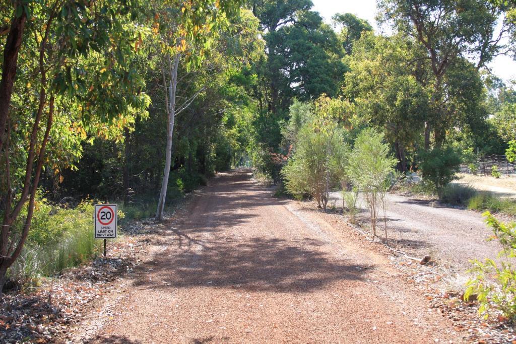 Chalets On Stoneville Redcliffe Esterno foto