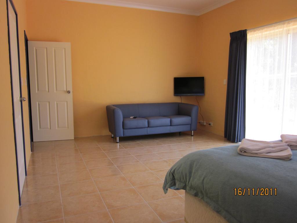 Chalets On Stoneville Redcliffe Esterno foto