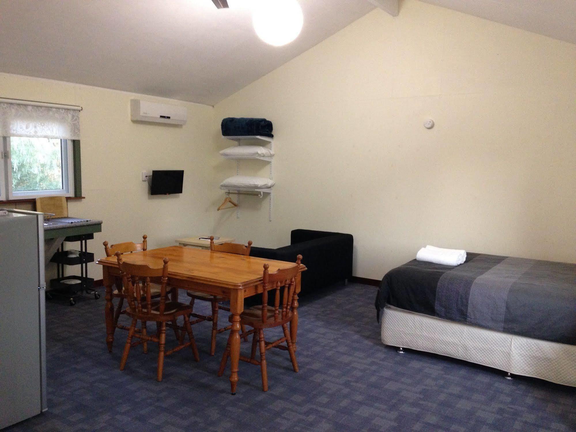 Chalets On Stoneville Redcliffe Esterno foto